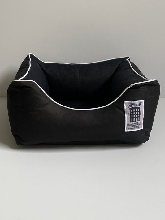 Portcullis Settee Bed